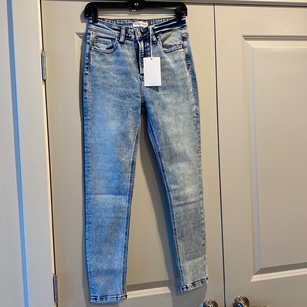 NWT FLYING MINKEY LIGHT WASH DENIM DISTRESSED SKINNY JEAN